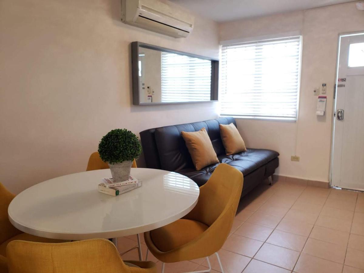 Private Jacuzzi Oasis With Mountain Views And Free Parking Apartment Ponce Exterior photo